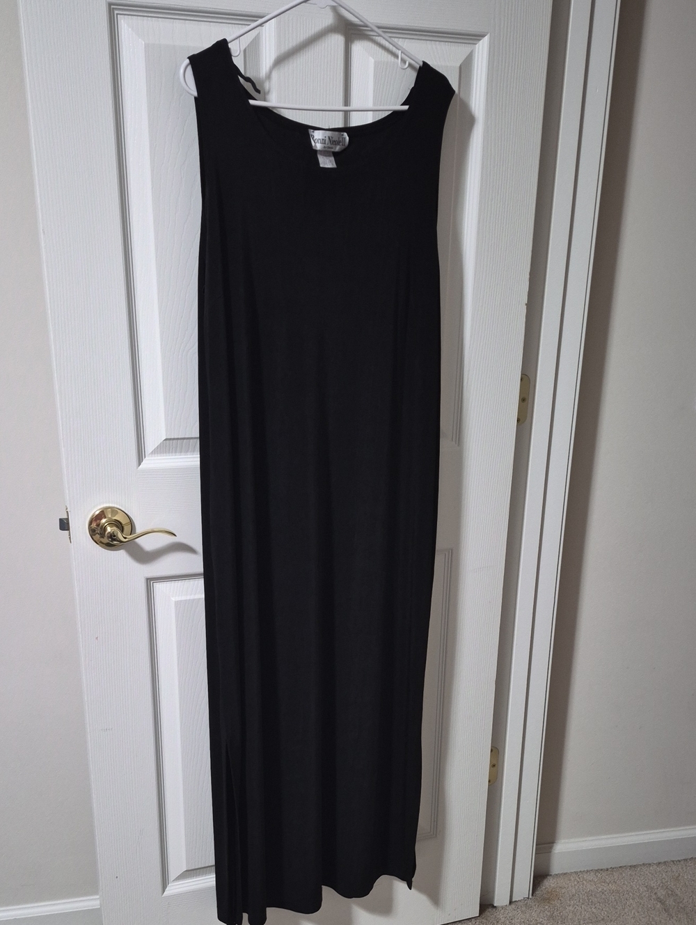 Ronni Nicole Black Sleeveless Maxi Dress